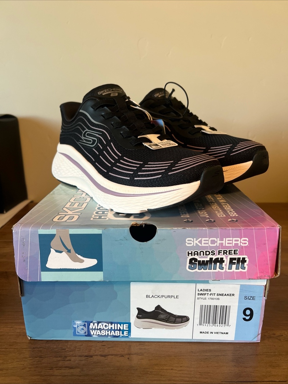 Skechers Swift-Fit Hands Free Low-Top Sneaker — Black with Purple Accents